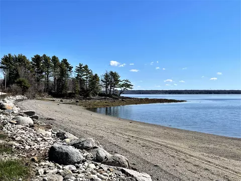 972 Newbury Neck Rd, Surry, ME 04684