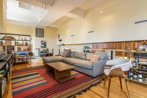 172 Falmouth St #304, Portland, ME 04102