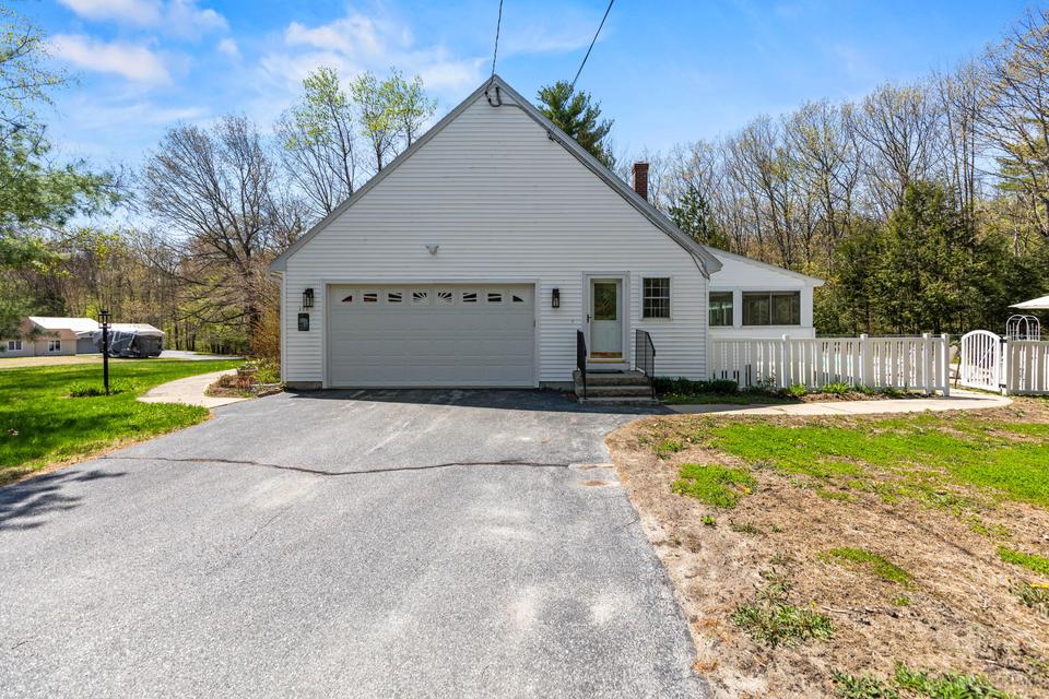 196 N Gorham Rd, Gorham, ME 04038 63 Photos Movoto