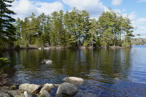 000 High Point Dr, Penobscot, ME 04476