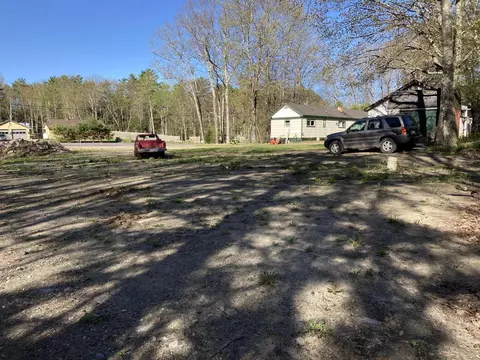 5 Outlet Rd, Chelsea, ME 04330