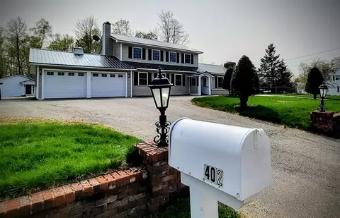 402 Massachusetts Ave, Millinocket, ME 04462 photo 1