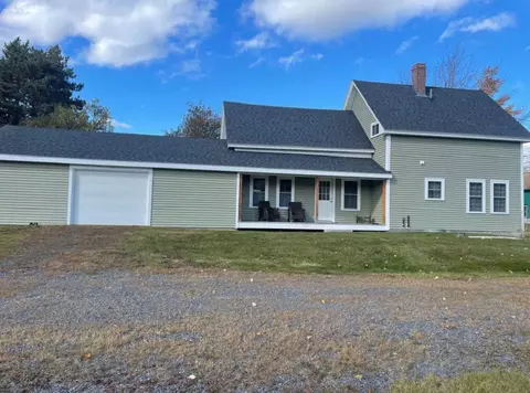 672 Main St, Moose River, ME 04945