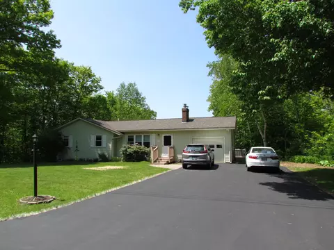 10 Cathy St, Augusta, ME 04330 photo 1