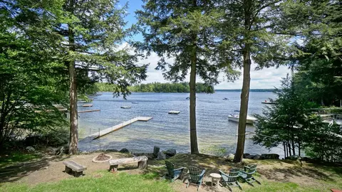 107 Wild Acres Rd, Raymond, ME 04071