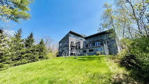 73 Ledgewood Dr, Bucksport, ME 04416