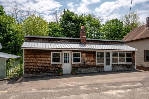 87 Charles St, Milton, NH 03851