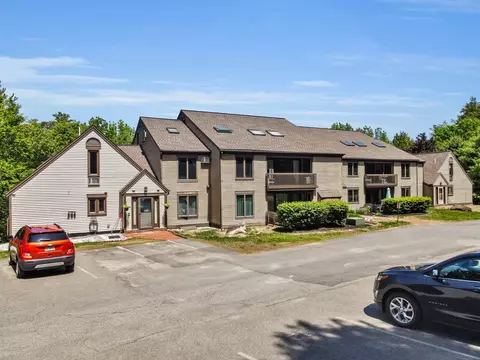 34 Parkwood Dr #202, Augusta, ME 04330