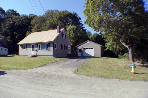 21 Tibbetts St, Brewer, ME 04412