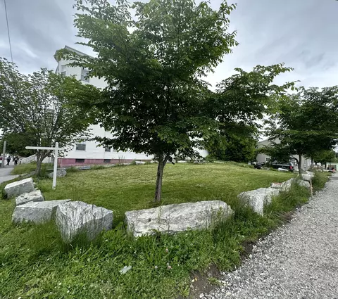 186 Bartlett St, Lewiston, ME 04240