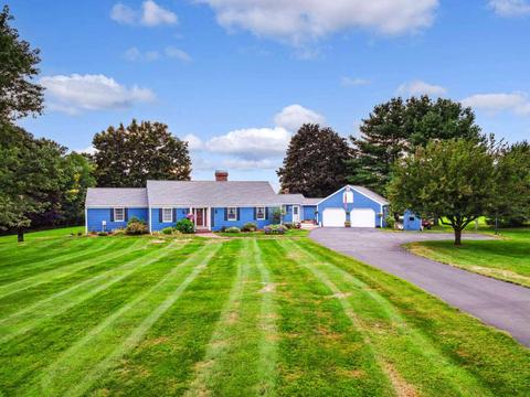 308 Gorden Rd, Readfield, ME 04355