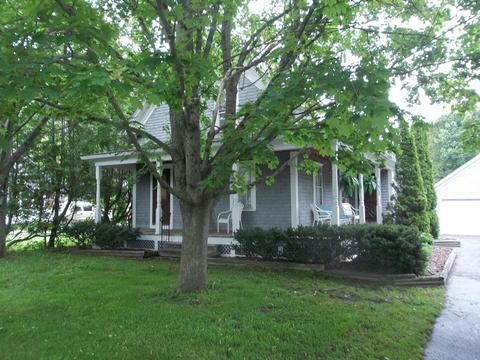 8 Broadway, Baileyville, ME 04694