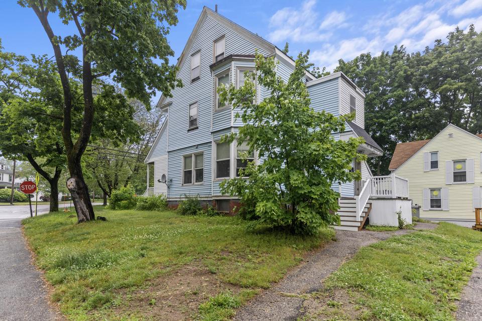 221 Bridge St, Westbrook, ME 04092 39 Photos MLS 1562359 Movoto