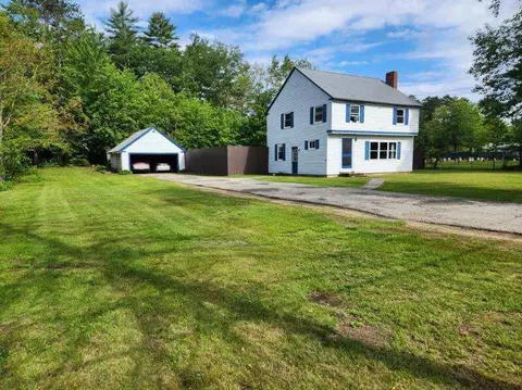 78 Pine St, Dixfield, ME 04224