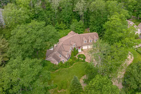 12 Fox Run Rd, Kennebunk, ME 04043