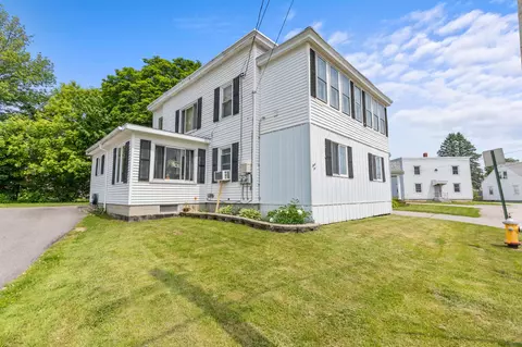 62 Fairlawn Ave, Lewiston, ME 04240