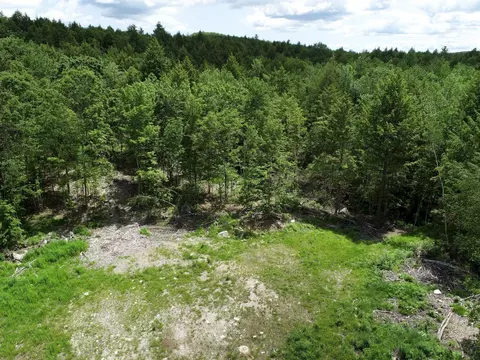 M13 L44 Valley Road, Raymond, ME 04071