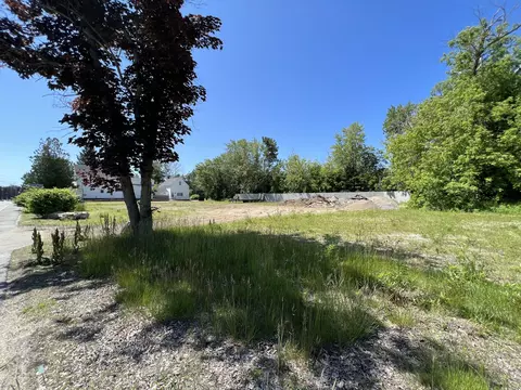 223 Lisbon St, Lisbon, ME 04250