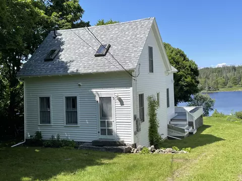 22 Washington School Rd, Vinalhaven, ME 04863 photo 1