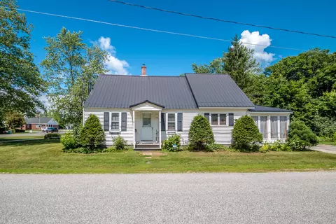 4 Dana St, Fryeburg, ME 04037