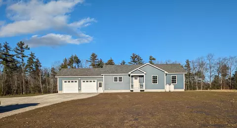 10 Emmas Way, Limerick, ME 04048