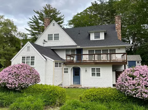 1 Linden Ave, Kennebunk, ME 04043