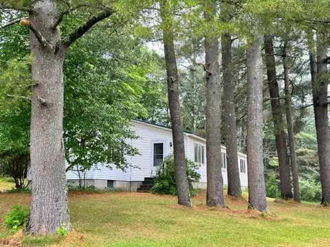 5 Depot St, Embden, ME 04958