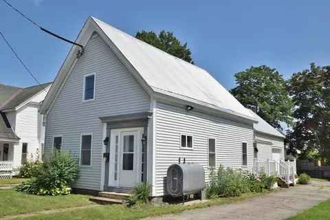 18 Gothic St, Paris, ME 04281 photo 1