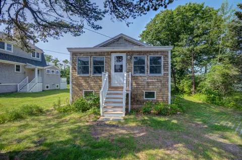 76 Hills Beach Rd, Biddeford, ME 04005 photo 1