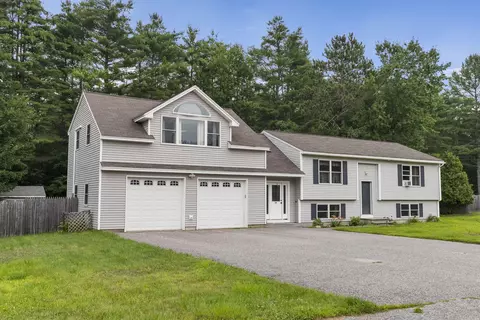 10 Poplar Cir, Lisbon, ME 04250