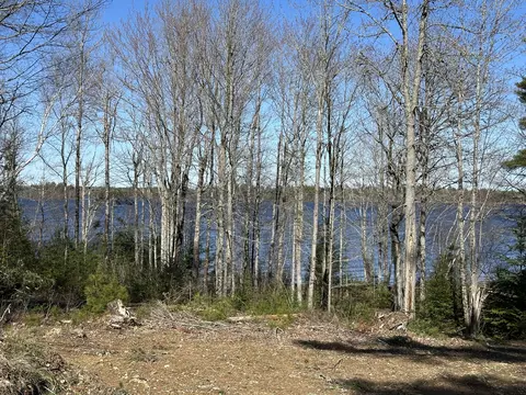 1-14 Lamb Farm Rd, Baileyville, ME 04694