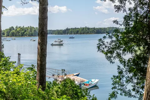 42 Heron Ln, Harpswell, ME 04079