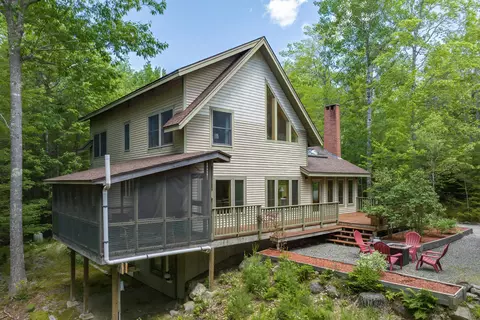 86 Frenchmans Hl W, Bar Harbor, ME 04609