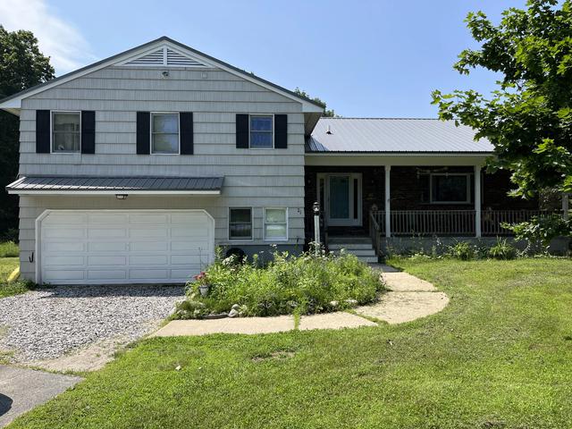 21 Martin Heights Hts, Raymond, ME 04071