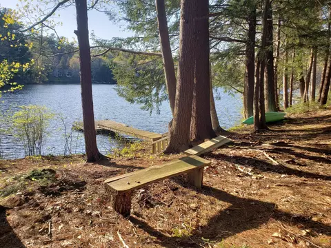 45 Riverside Dr, Camden, ME 04843
