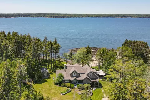 26 Salt Pond Rd, Southport, ME 04576