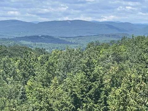 003 Parsons Rd, Paris, ME 04271