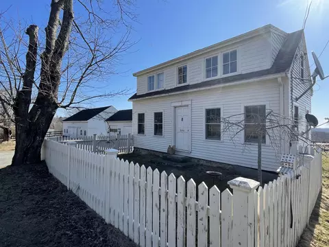 644 Bremen Rd, Waldoboro, ME 04572