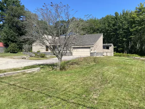 24 River Rd, Kennebunkport, ME 04046