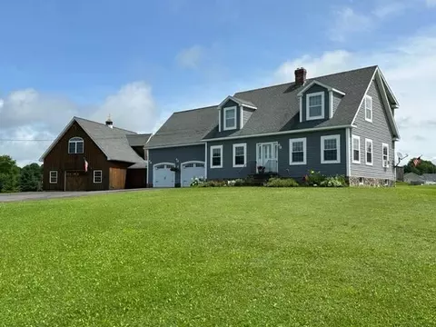 139 Mcsheffery Rd, Houlton, ME 04730