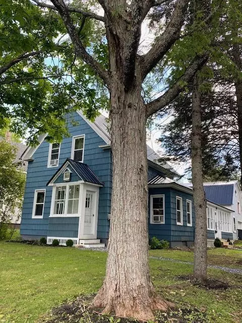 46 Blake St, Presque Isle, ME 04769