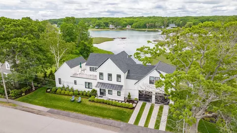45 Langsford Rd, Kennebunkport, ME 04046