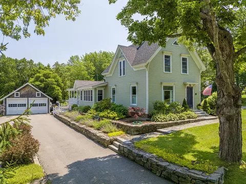 19 Pascal Ave, Rockport, ME 04856