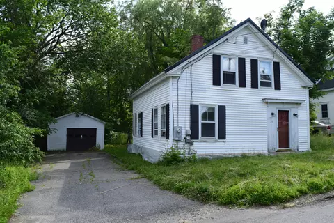 35 Washington St, Winterport, ME 04496