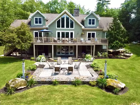 43 Zephyr Rd, Raymond, ME 04071