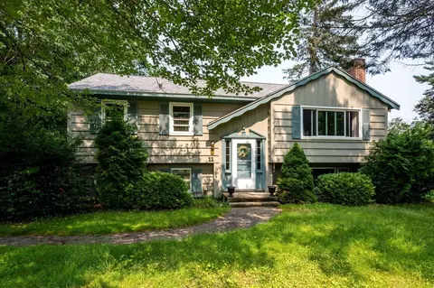 11 Riverbend Rd, Wells, ME 04090