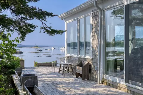 8 Gray Ln, Stonington, ME 04681