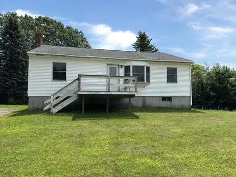 636 N Mountain Rd, Jefferson, ME 04348