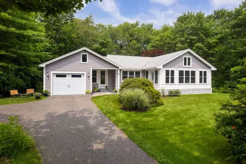 14 Eldridge Rd, York, ME 03909
