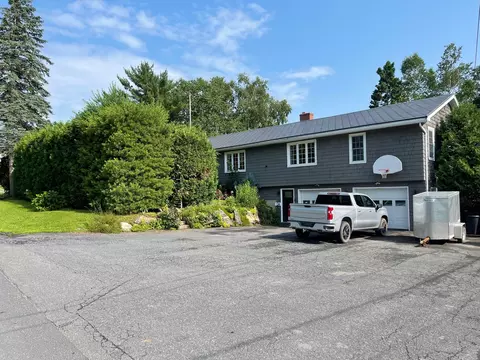 108 Cedar St, Presque Isle, ME 04769